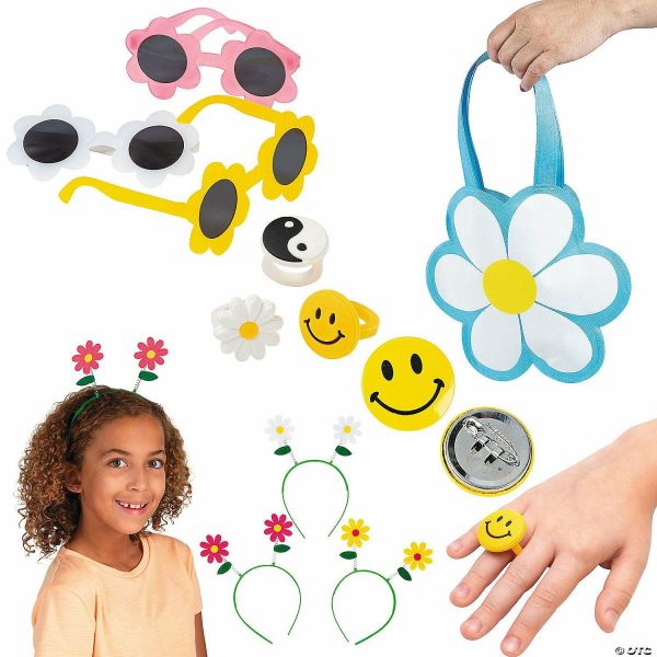 Rings |   Daisy & Smile Face Handout Kit – 108 Pc. Glow in the Dark Products Rings